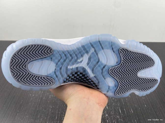 Chep Onekick Low Jordan Cement Air Grey AV2187-140 11 0711